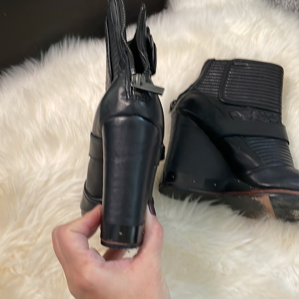 Black Dolce Vita leather wedge boots 6.5 - Picture 3 of 6